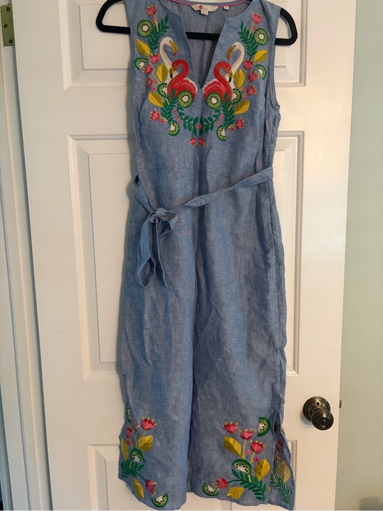 Boden Dresses & Skirts - Boden embroidered linen dress like new!